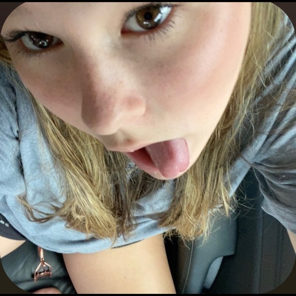 Meet your Posher, Madison - Picture 5 of 6